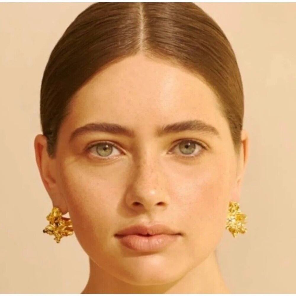 Amber Sceats 24K Gold Plated Reese Sculptural Nugget Style Earrings NWT‎